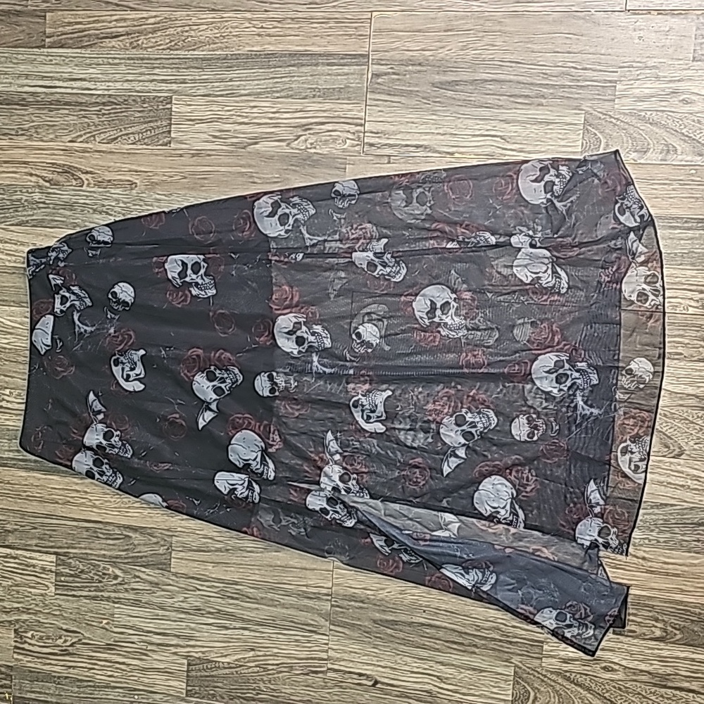 Skulls and roses mesh maxi skirt